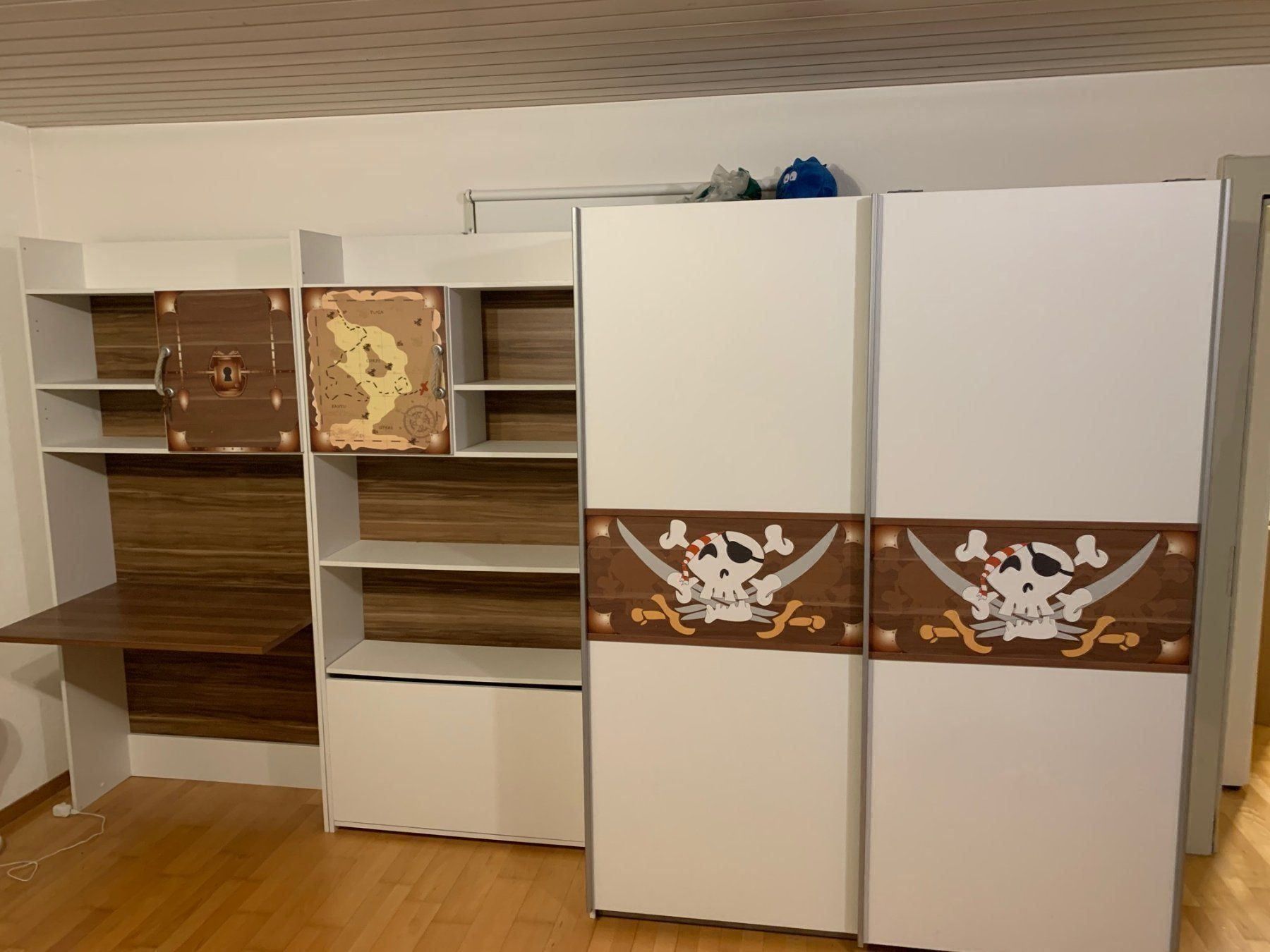 Kinder Kleiderschrank Mit Regal Kaufen Auf Ricardo