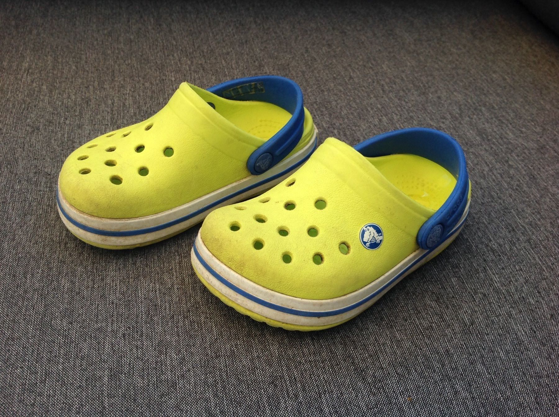 Crocs Fur Jungen Grosse C6 C7 23 24 Kaufen Auf Ricardo