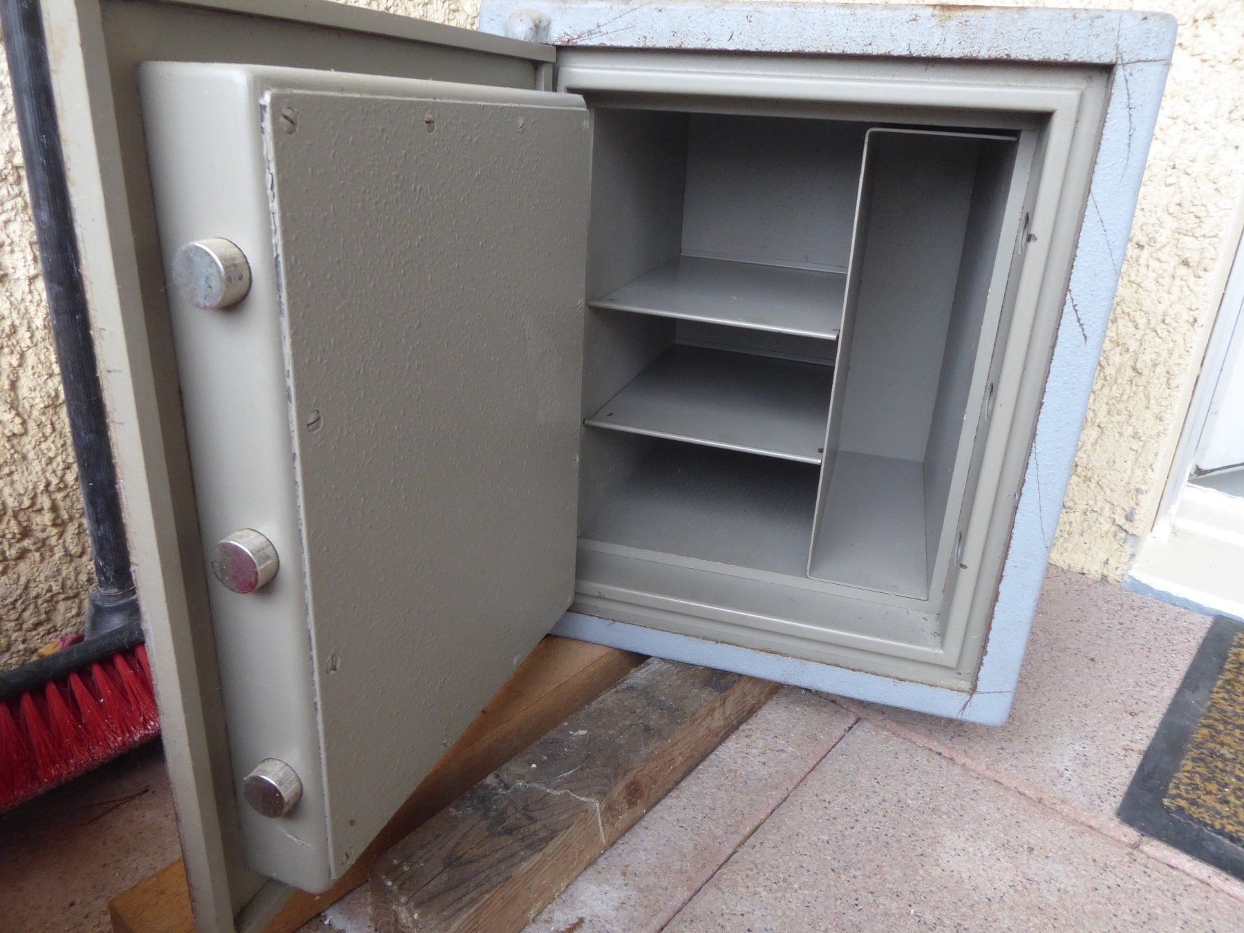 Tresor Panzerschrank Kaufen Auf Ricardo