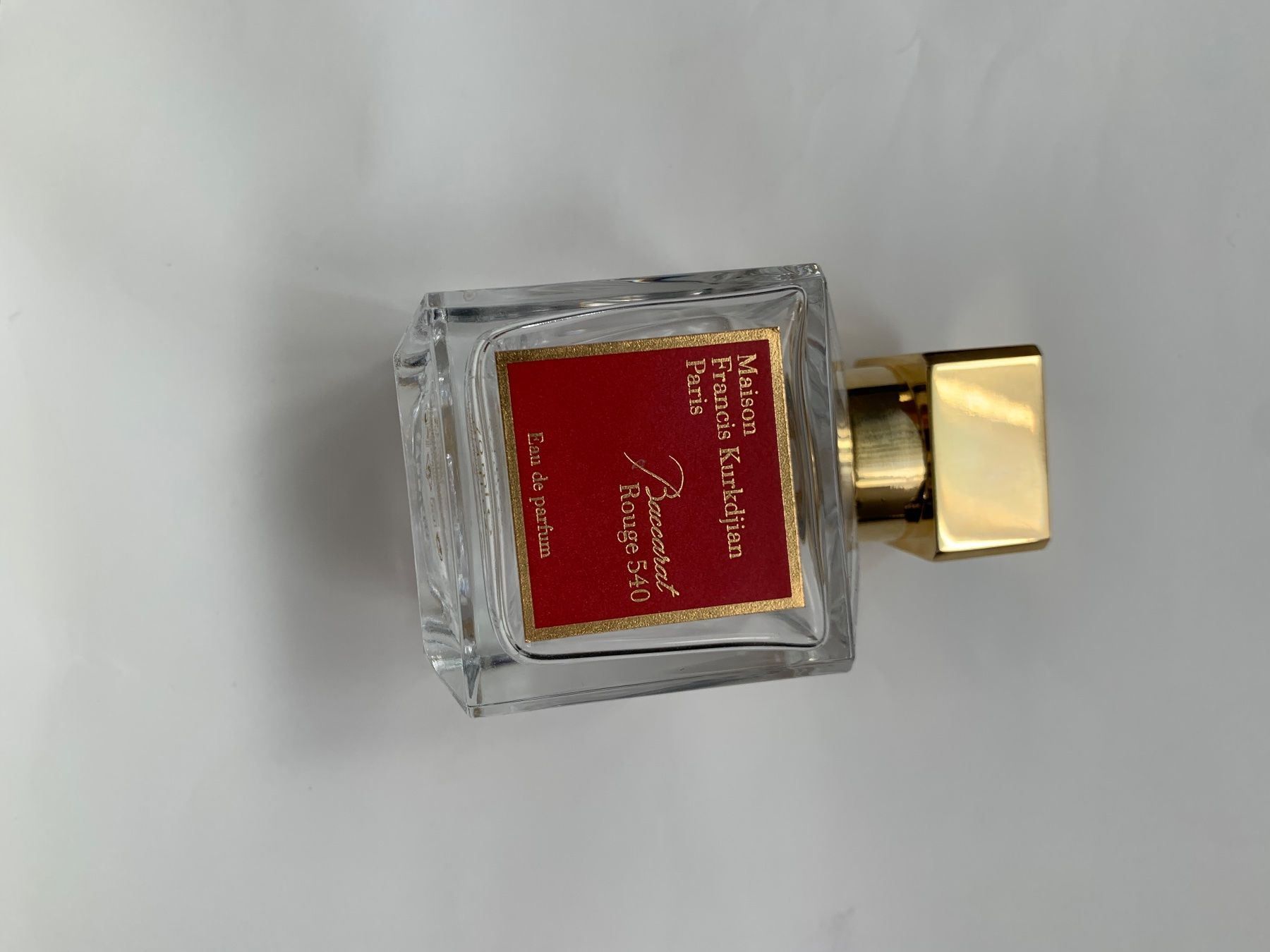 parfum flacon rouge