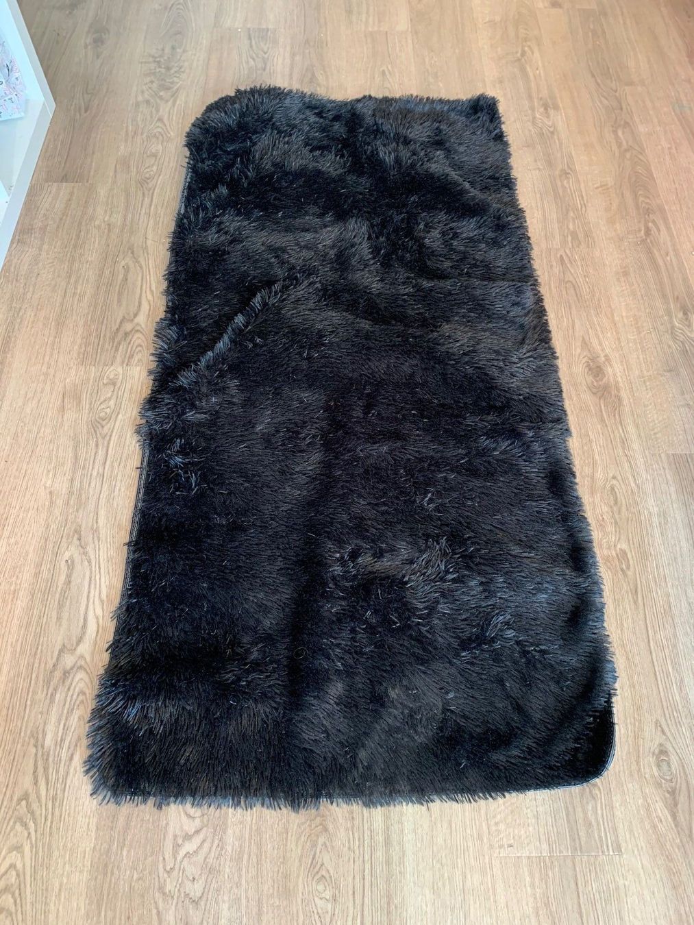 Teppich schwarz Flauschig 158cm x 78cm kaufen auf Ricardo