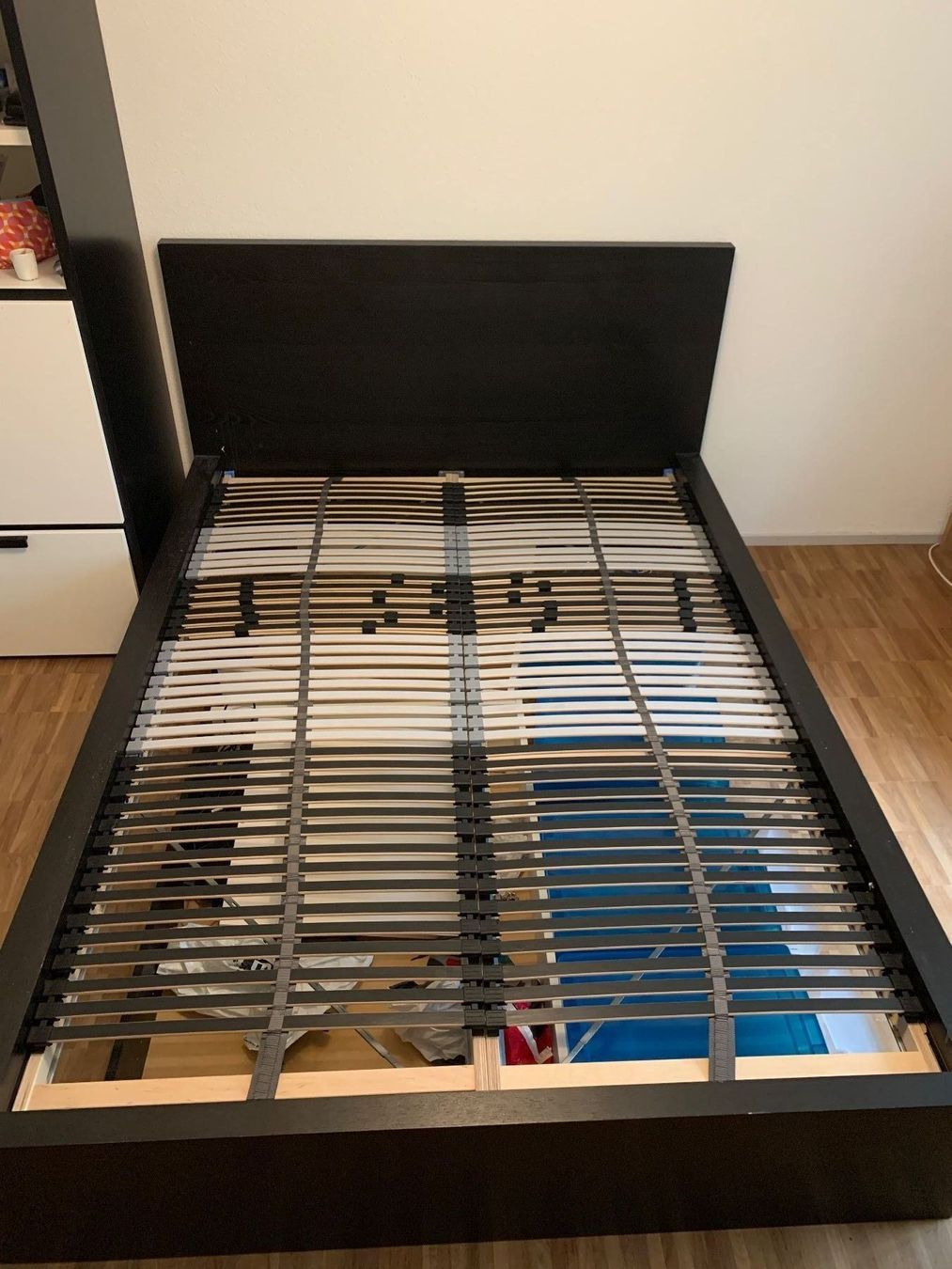 IKEA MALM Bett + Lattenrost 140x200cm | Kaufen auf Ricardo
