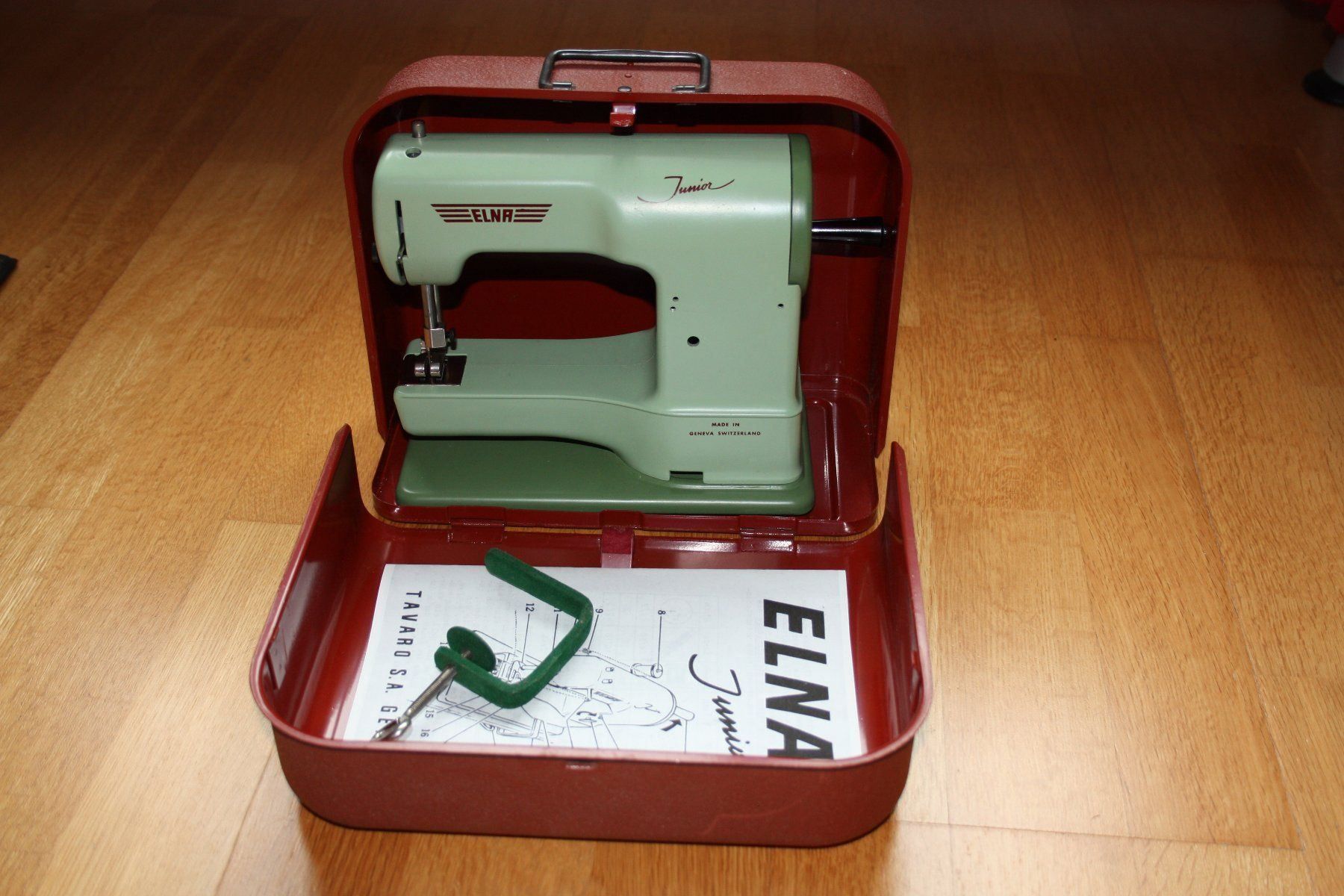 Elna Junior Nähmaschine aus 1961 Kaufen auf Ricardo