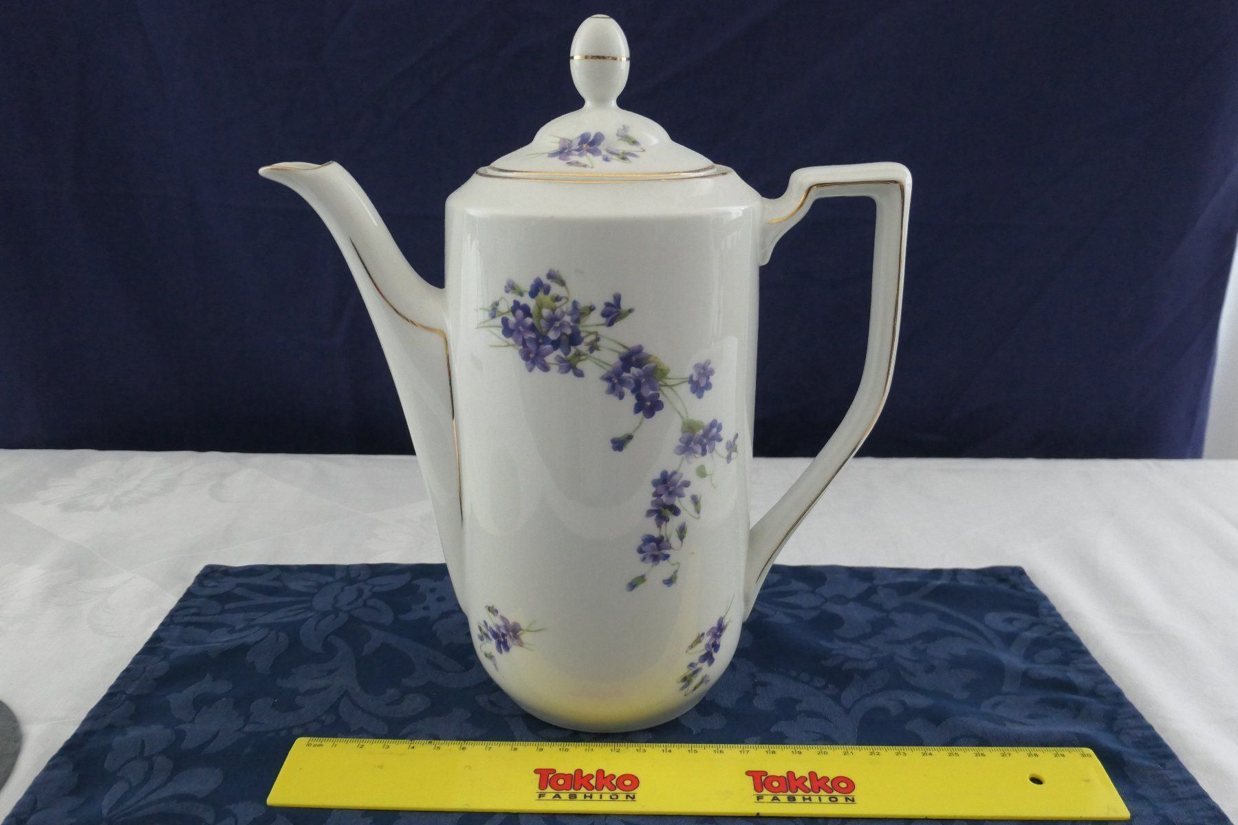 Kaffeekrug mit Veilchen Muster Porzellan | Kaufen auf Ricardo