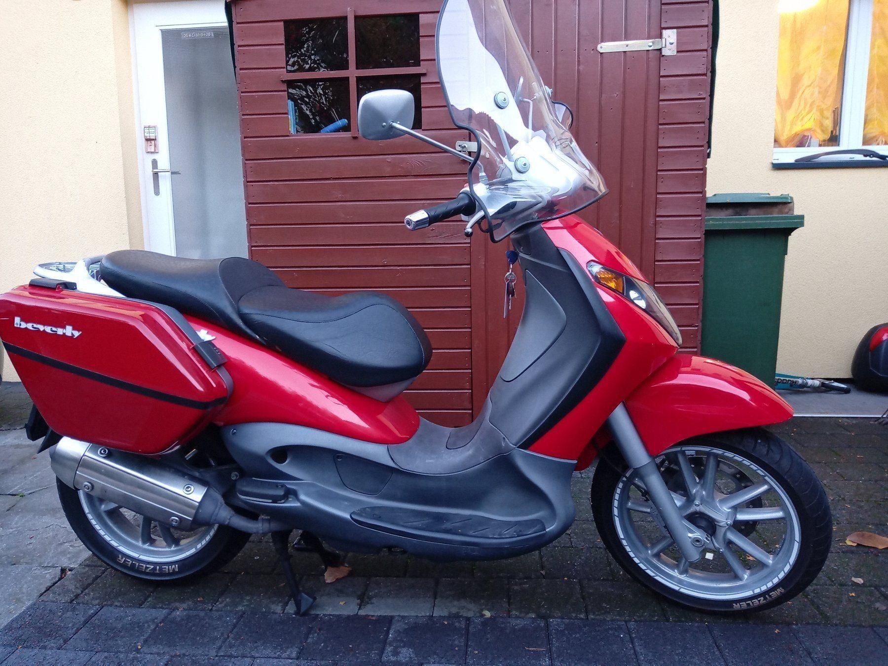 piaggio e roller 125