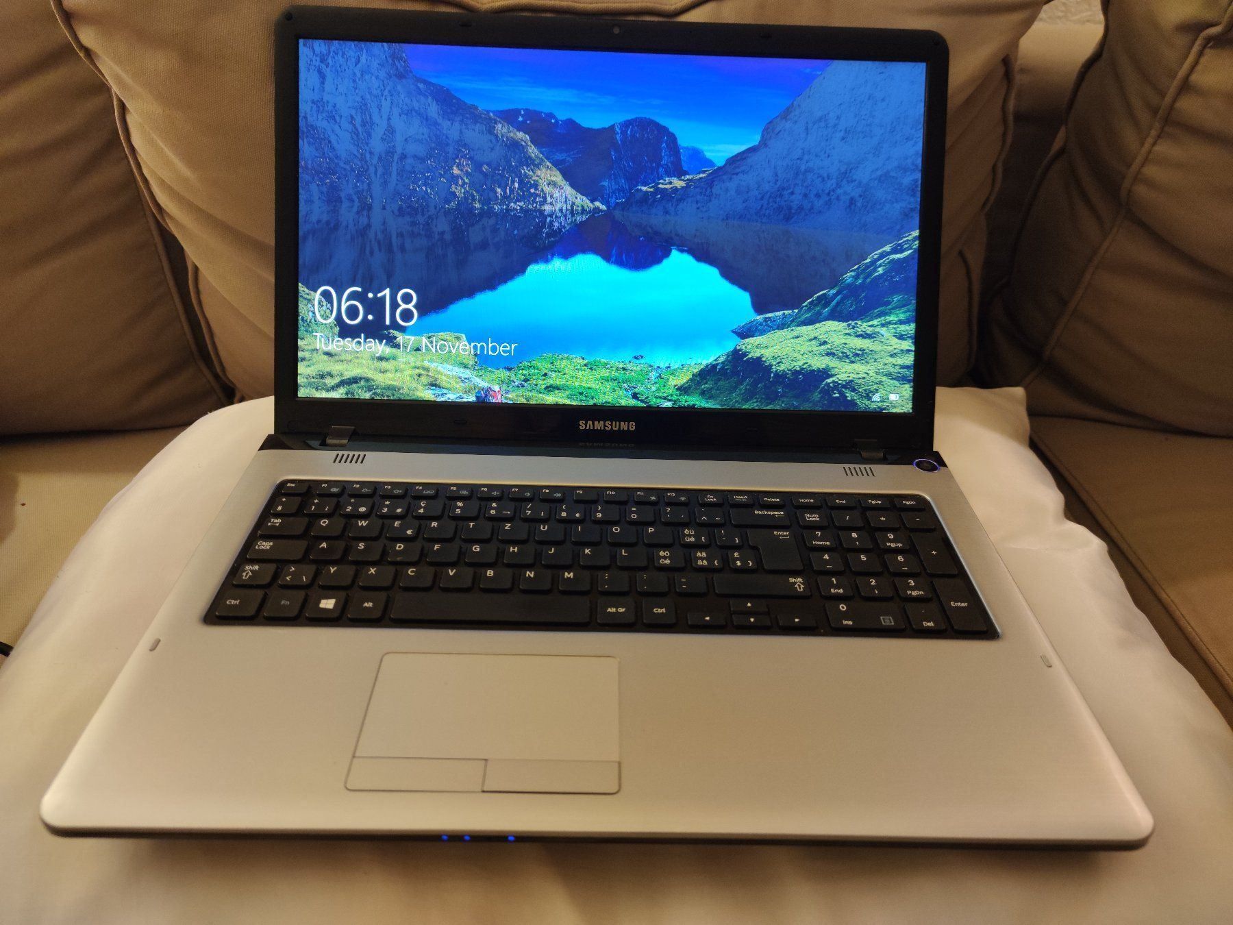 Samsung Laptop 17\