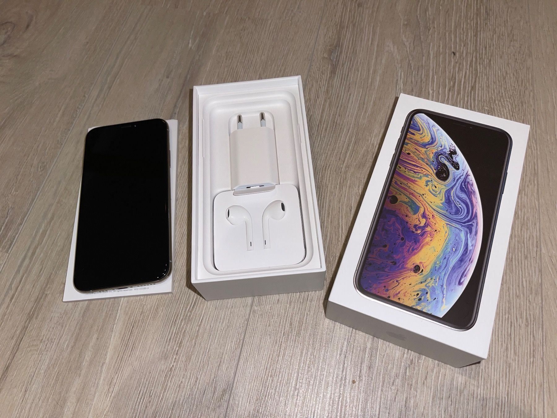 iPhone - FAUZI様専用 iPhone Xs Silver 256GB SIMフリーの+