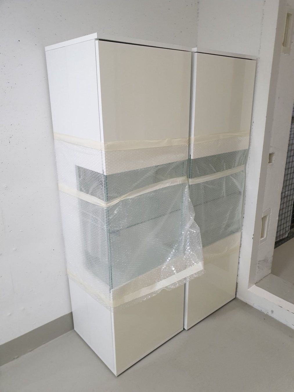 Wohnwand Säule 2. Stück mit Licht | Kaufen auf Ricardo