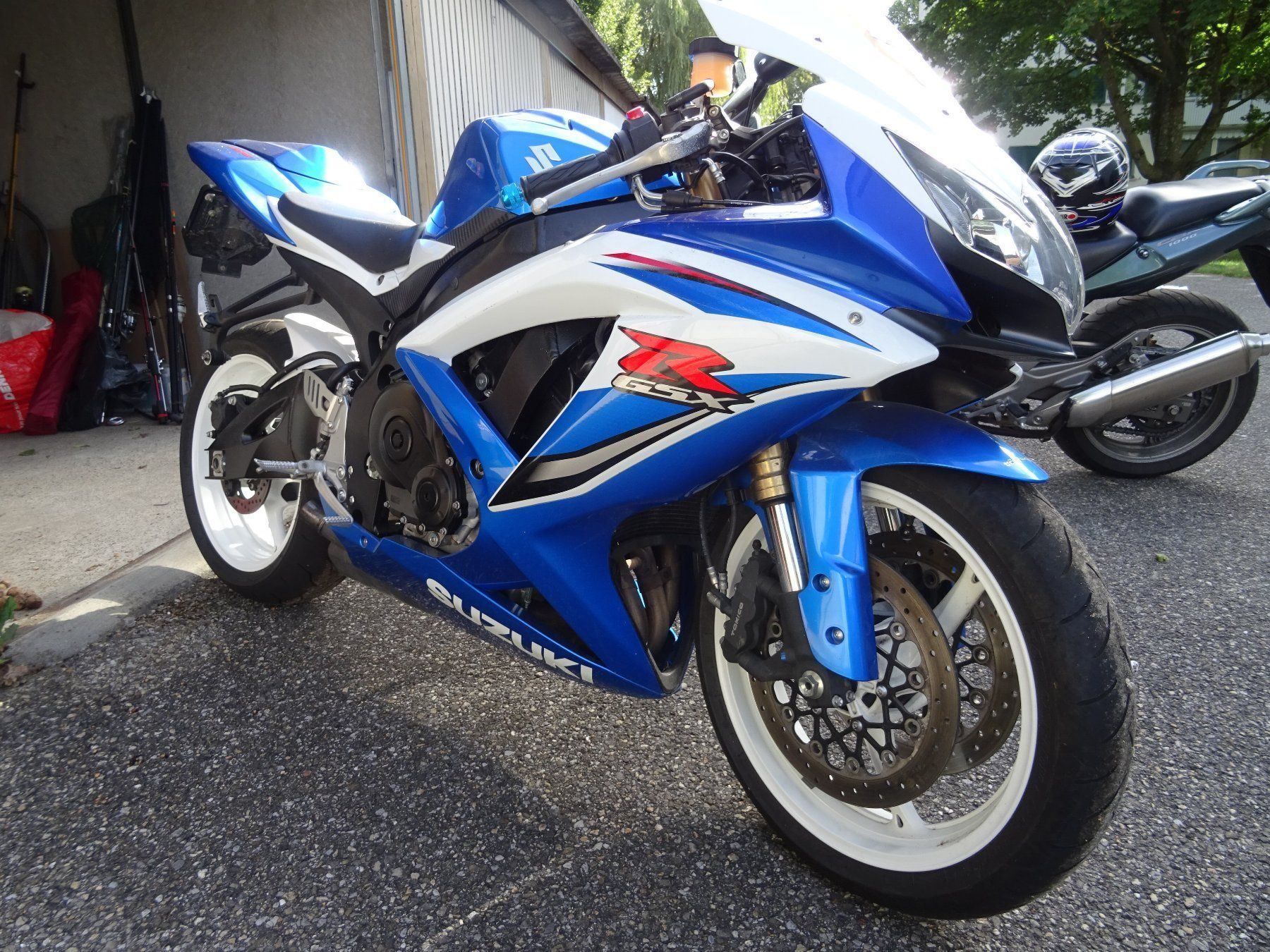 Suzuki gsxr 600 k8