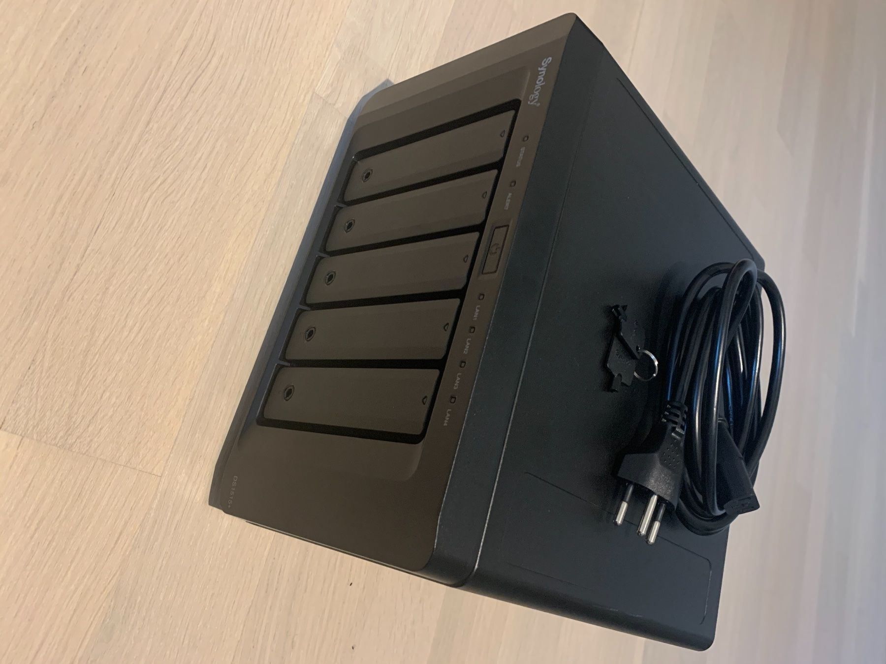 synology-ds1515-kaufen-auf-ricardo