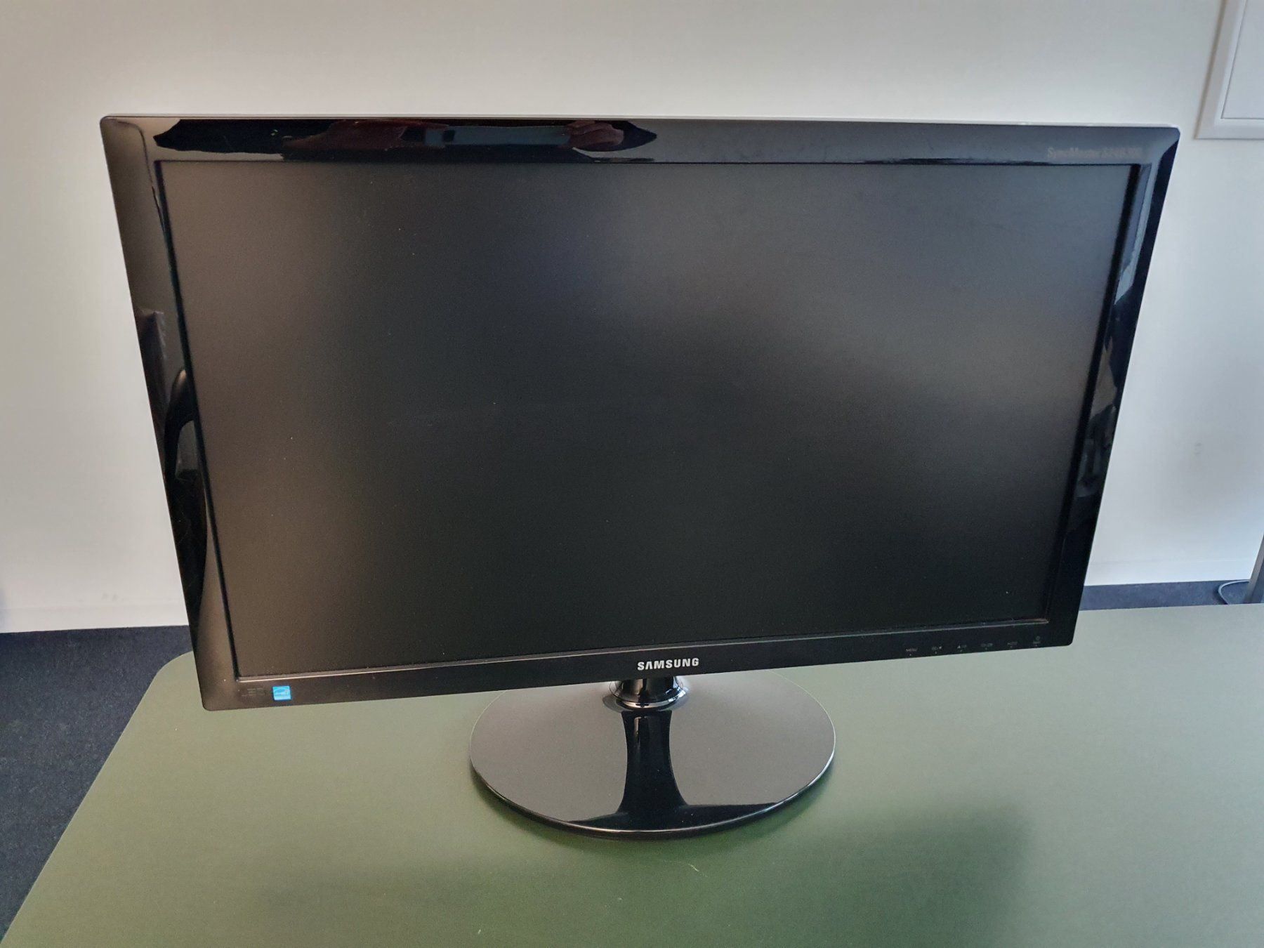 Samsung PC Bildschirm 24 Zoll | Kaufen auf Ricardo
