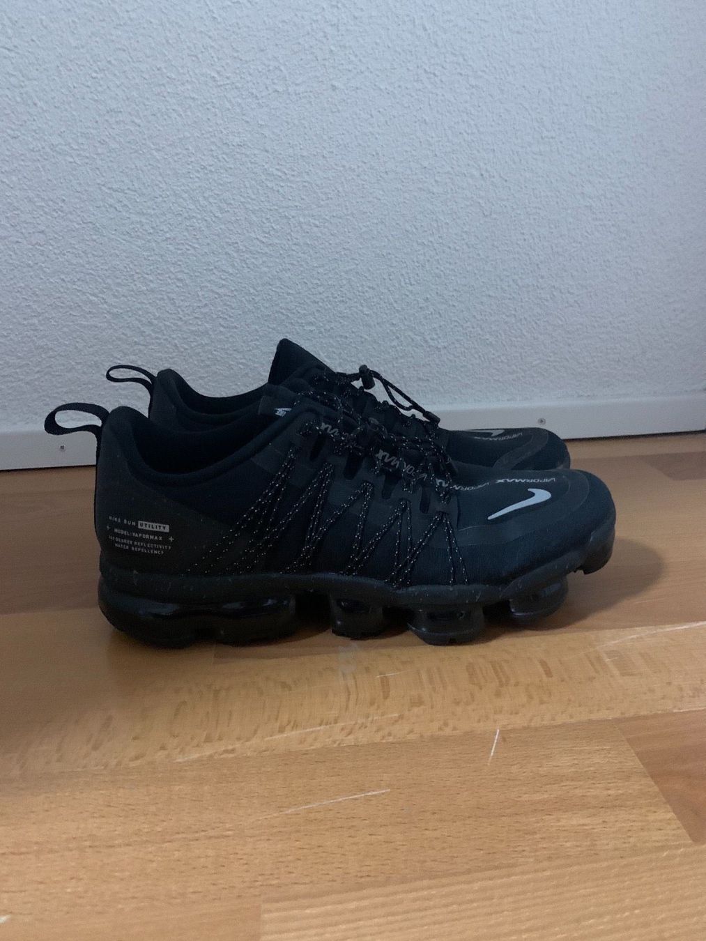 vapormax black reflect