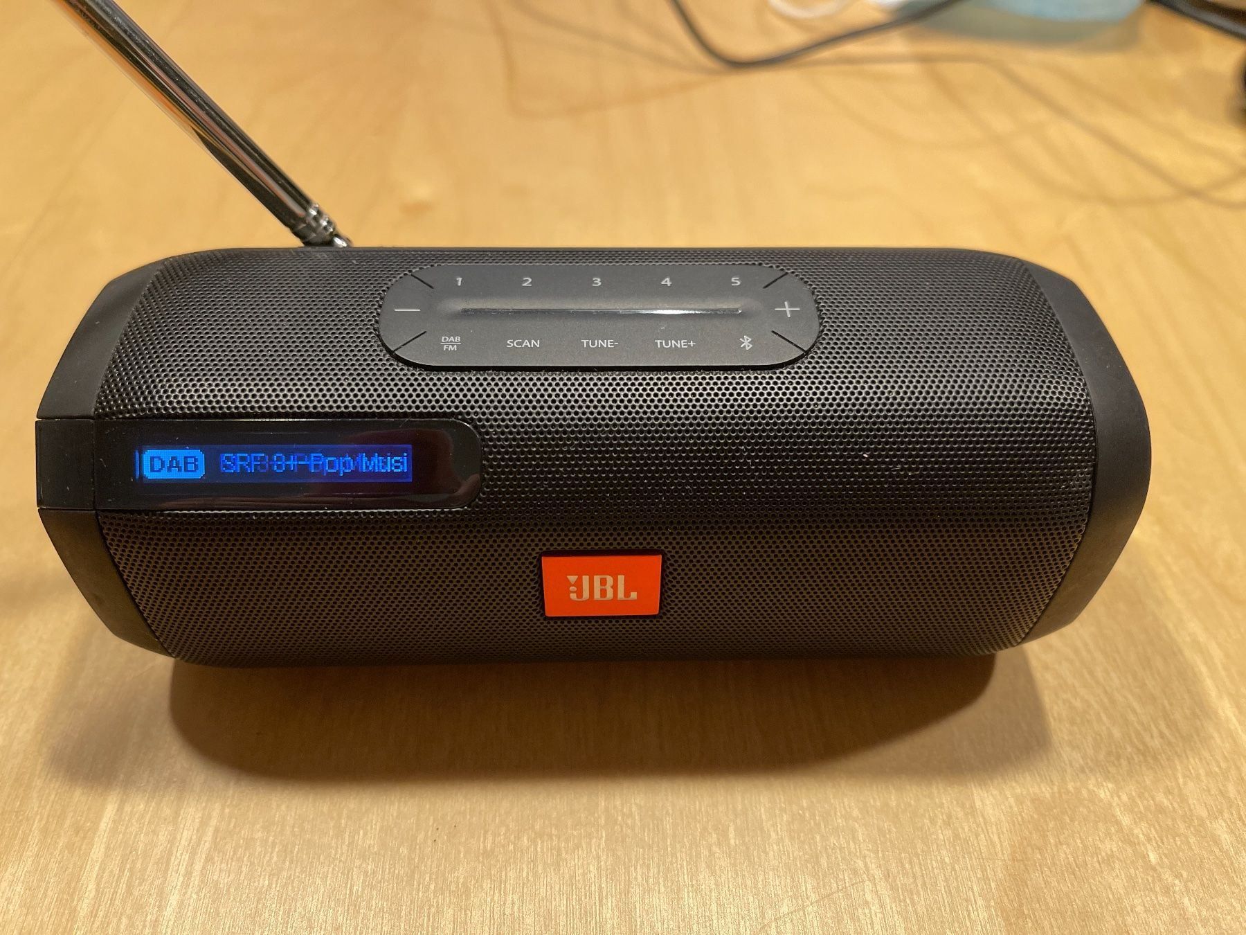 JBL Tuner Digital DAB+ und FM Radio Kaufen auf Ricardo