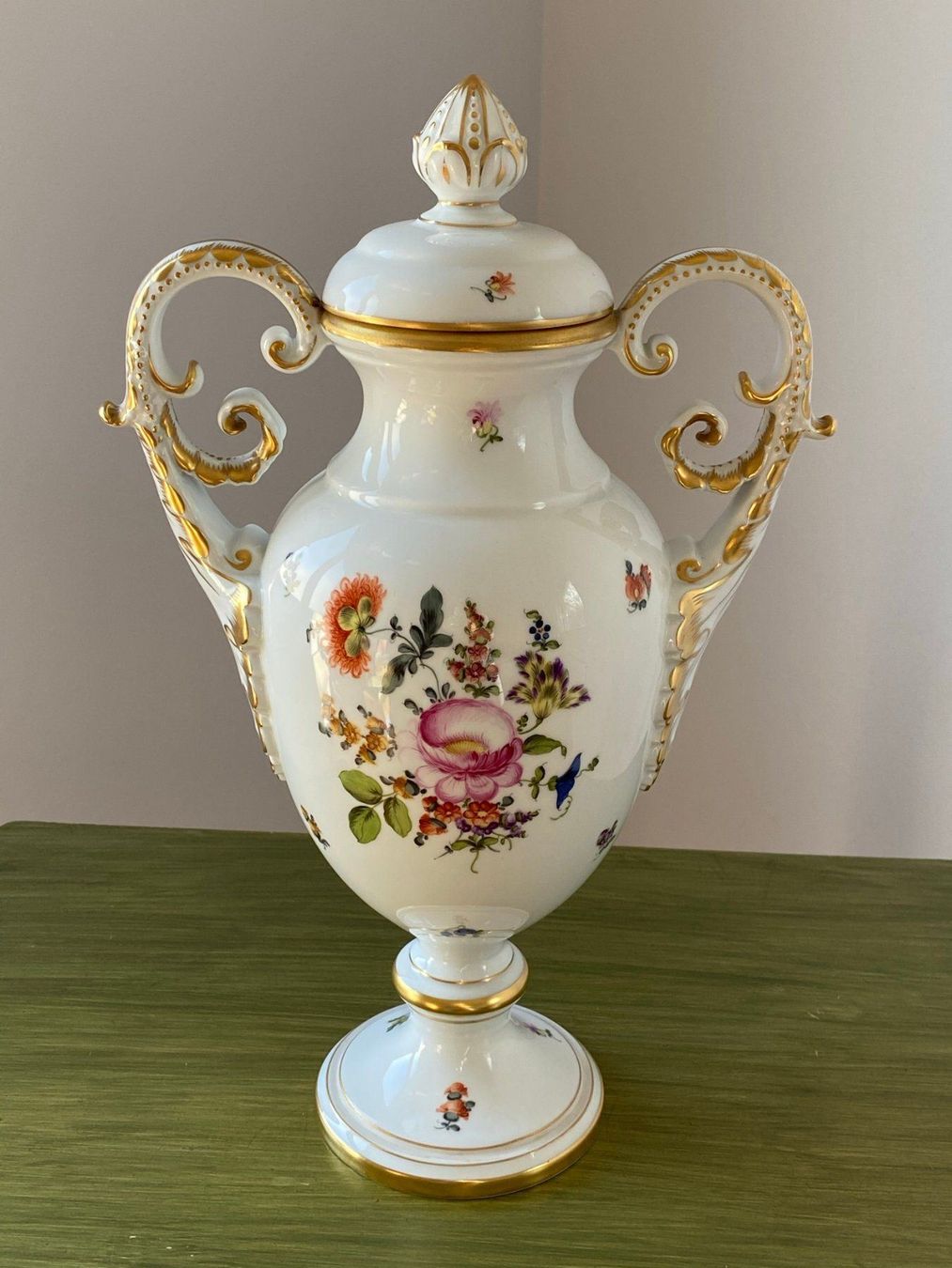 Herend Amphoren Vase Deckelvase Kaufen auf Ricardo