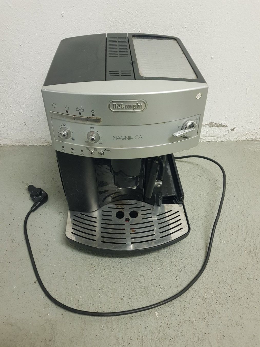 DeLonghi Magnifica Kaufen auf Ricardo