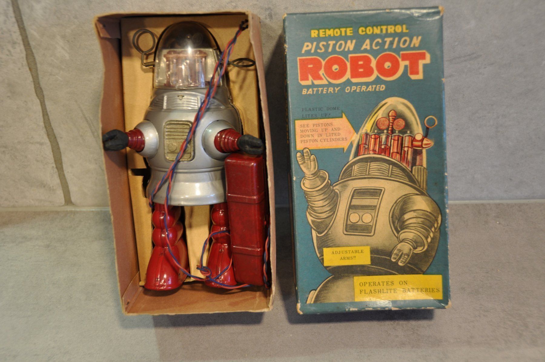 Piston Action Robot Robby Nomura, 1950er Kaufen auf Ricardo