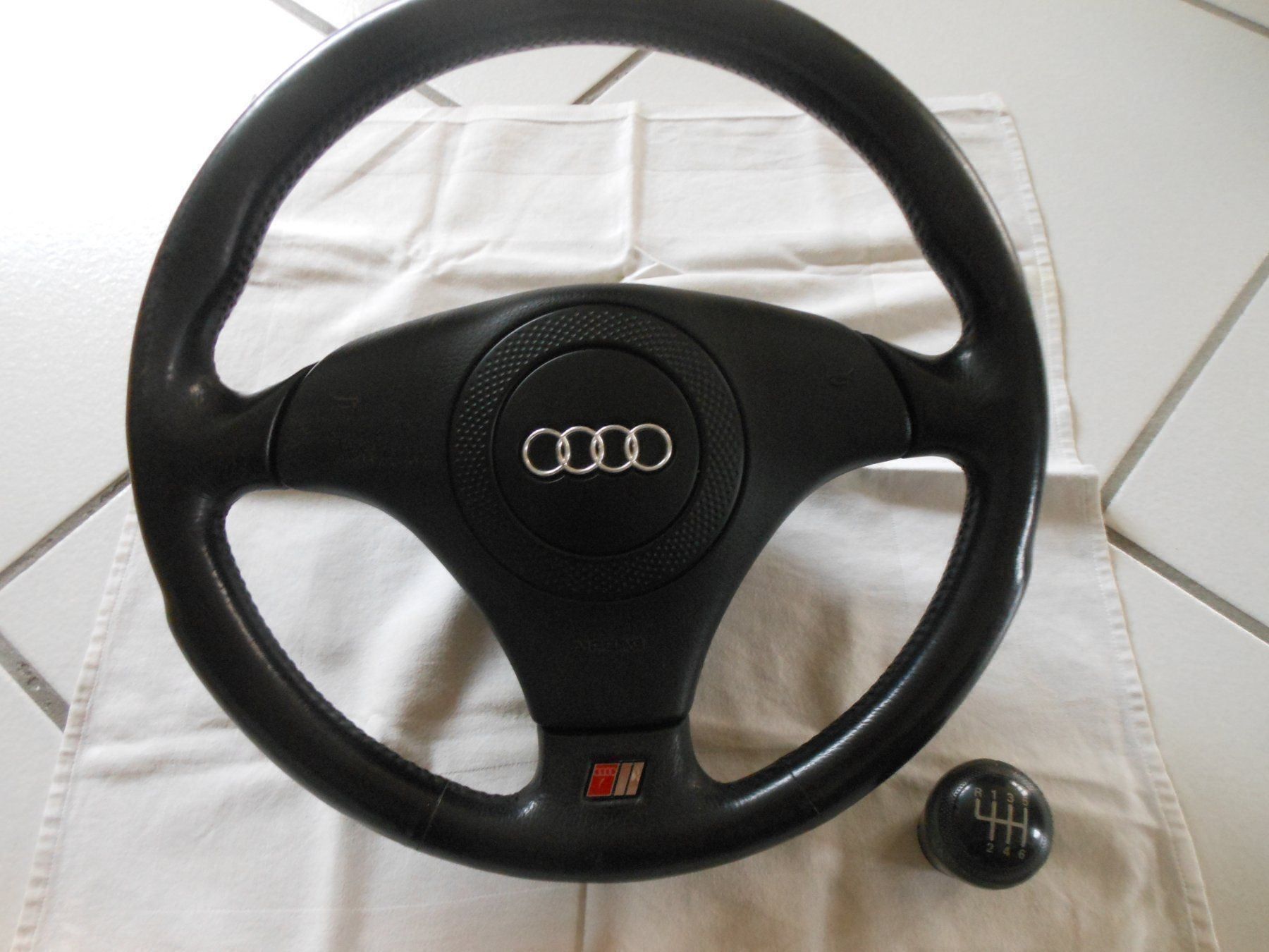 Volant Cuir/Alcantara Pour Audi S4 B5 - Neuf Re-couvert - Référence 20-408
