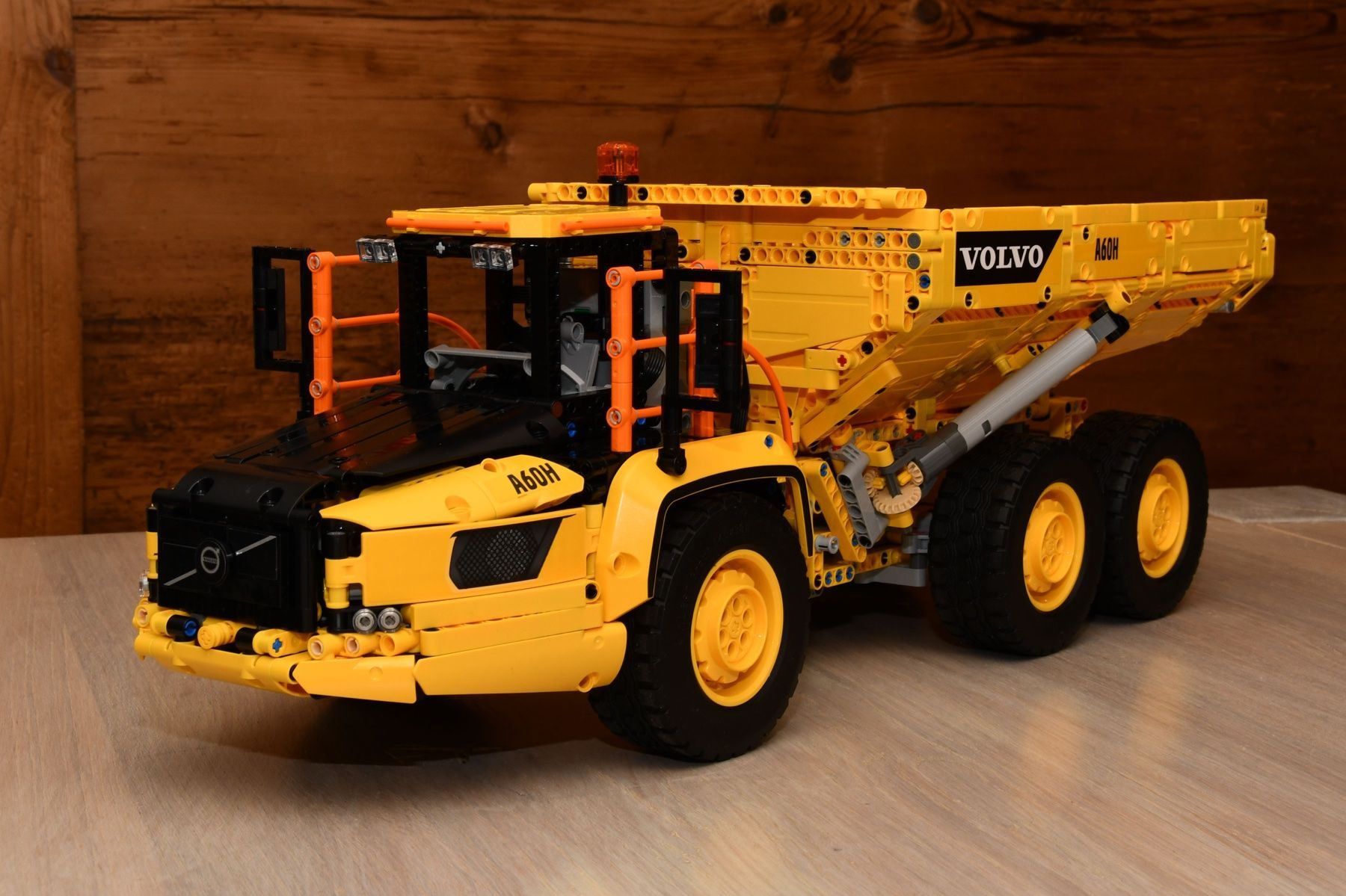 Lego volvo 42114