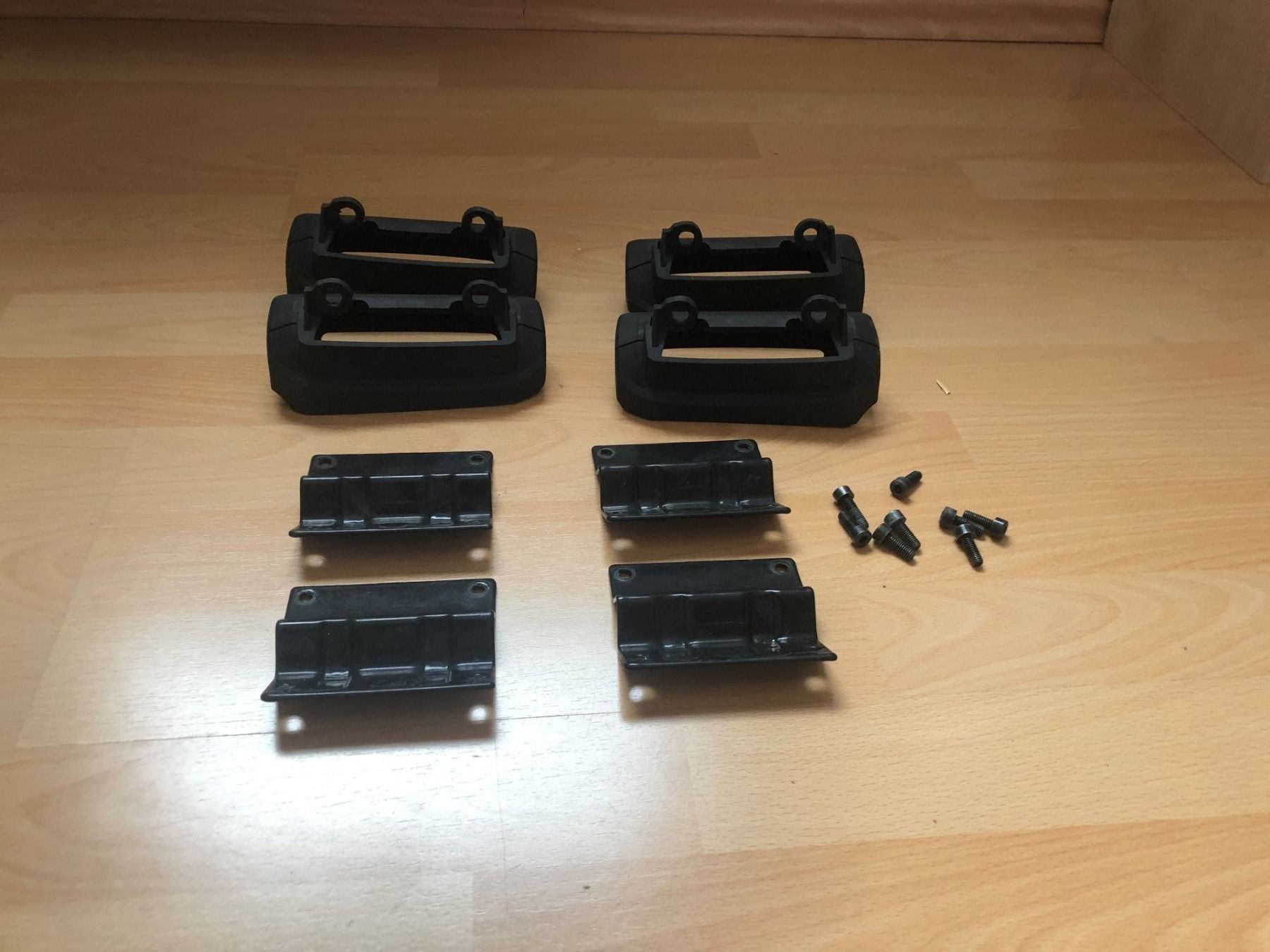 thumbnail image 2 of Kitsats Thule Rapid Fixpoint XT 4XXX 2 of 14