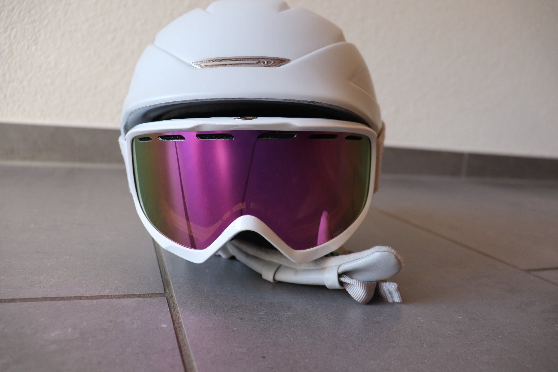 Giro Set Damen Skihelm und Brille Kaufen auf Ricardo