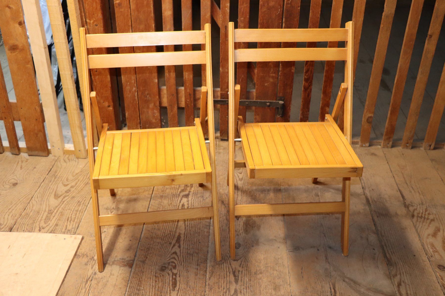 Praktische Klappstühle aus massivem Holz | Kaufen auf Ricardo