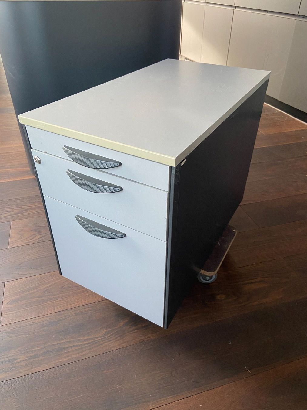 Büro Korpus Kaufen auf Ricardo