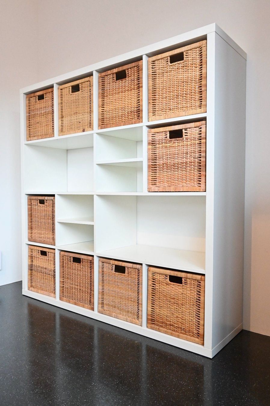 IKEA KALLAX shelving & 10 BRANAS Baskets Acheter sur Ricardo