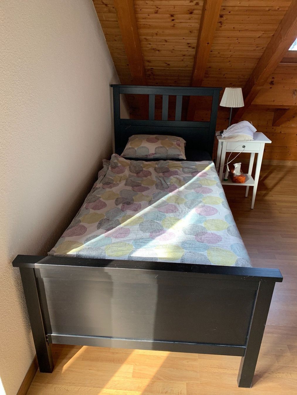 Ikea Hemnes Bett schwarz | Kaufen auf Ricardo