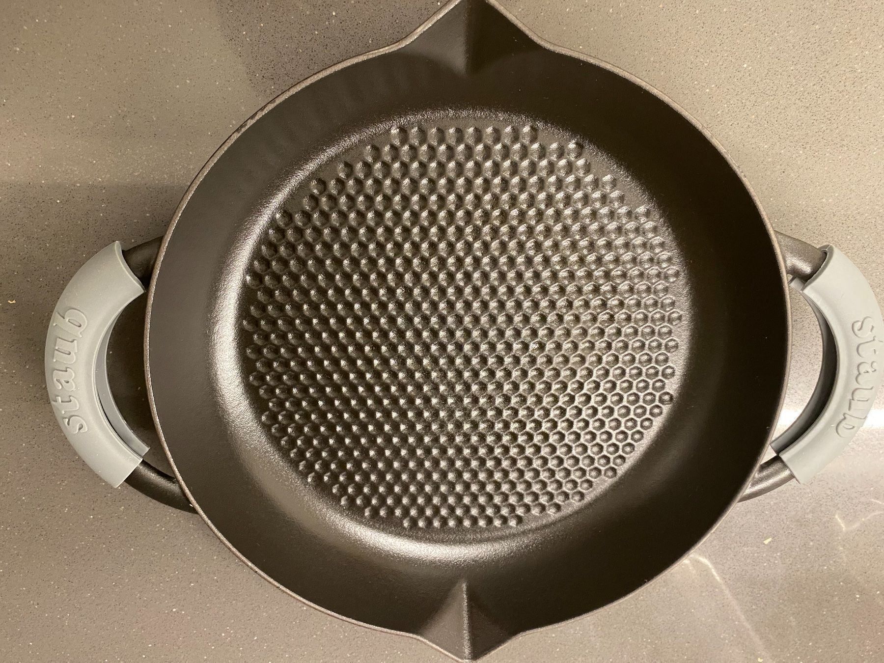 staub gusseisen pfanne