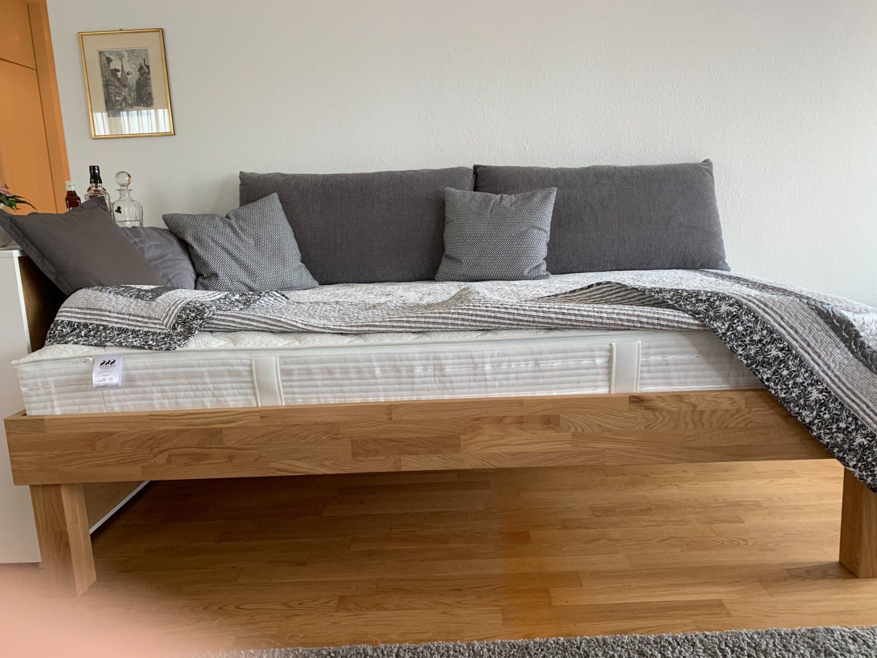 Neues Bett mit Matratze | Kaufen auf Ricardo
