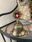 Antike Glocke mit Schweizerkreuz