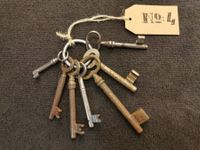 Schlüssel antiker Schlüsselbund Nø;4