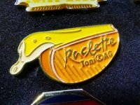 Ansteckpin: Toni AG Raclette