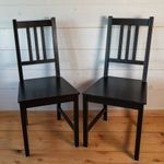 2 schwarze Holz- Stühle von Ikea