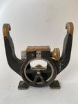 Antikes Messgerät Werkzeug aus Bronze mit Wasserwaage