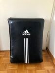 Adidas Curved Kick Shield, Schlagpolster