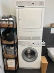 Electrolux Waschturm (Waschmaschine und Trockner)