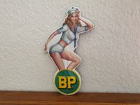 Emailschild BP Pin Up Girl Motor Oil Emaille Schild Reklame