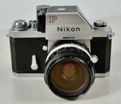 Nikon F mit 35mm 1:2 Nikkor O