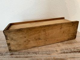 Alte Holzkiste zum bepflanzen oder Deko
