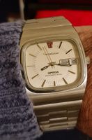 OMEGA Constellation days date