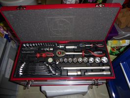 Lux Werkzeug-Kiste, rot, 71-teilig