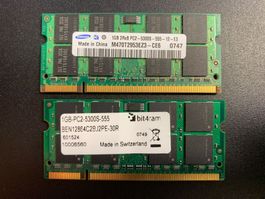 2x 1GB RAM PC2-5300S-555, Samsung und ??