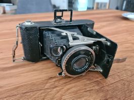 alte Kamera Compur mit Carl Zeiss Objektiv