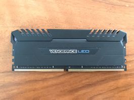 1x16GB DDR4-3000 CL15 - Corsair Vengeance LED blau - Ram
