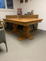 Zu verkaufen Holztisch mit Schubladen