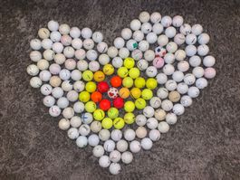 140 Golfbälle weiss/bunt/farbig gebraucht