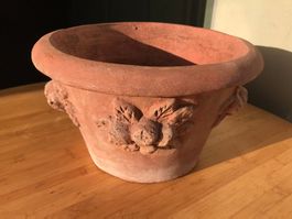 schöner alter Terracotta Blumentopf aus Italien