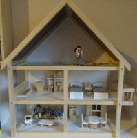 Roba Puppenhaus mit Puppen und Möbel weiss Holz